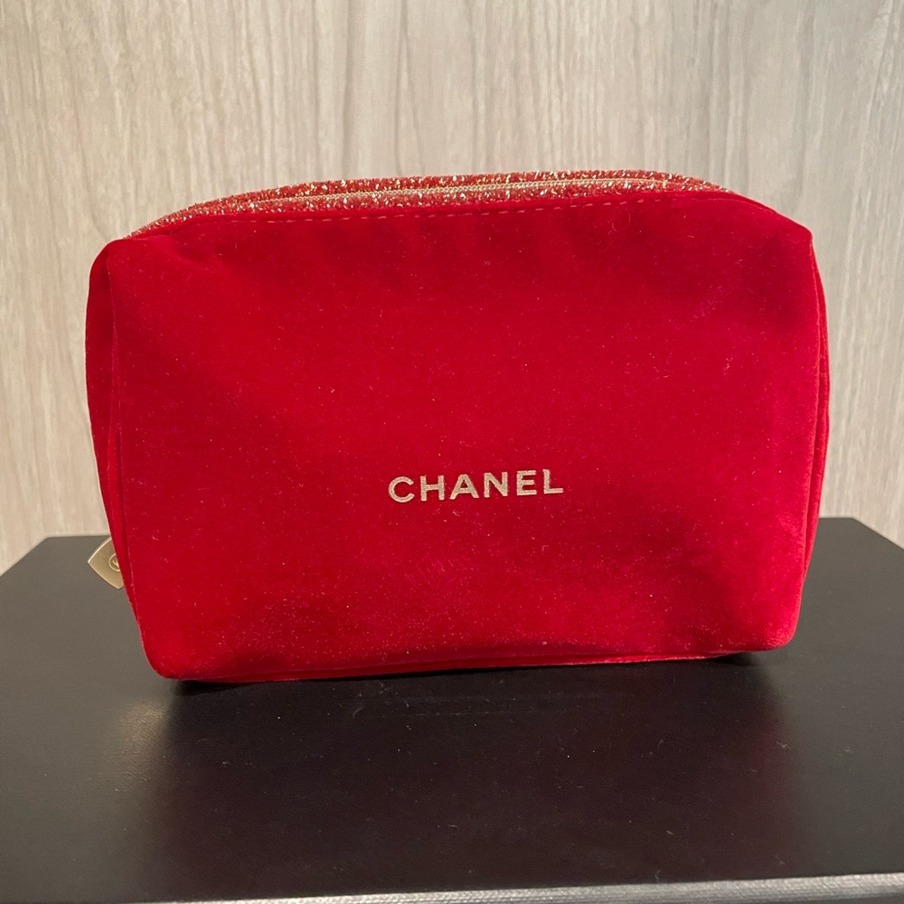 Chanel gift bag/accessory travel bag
